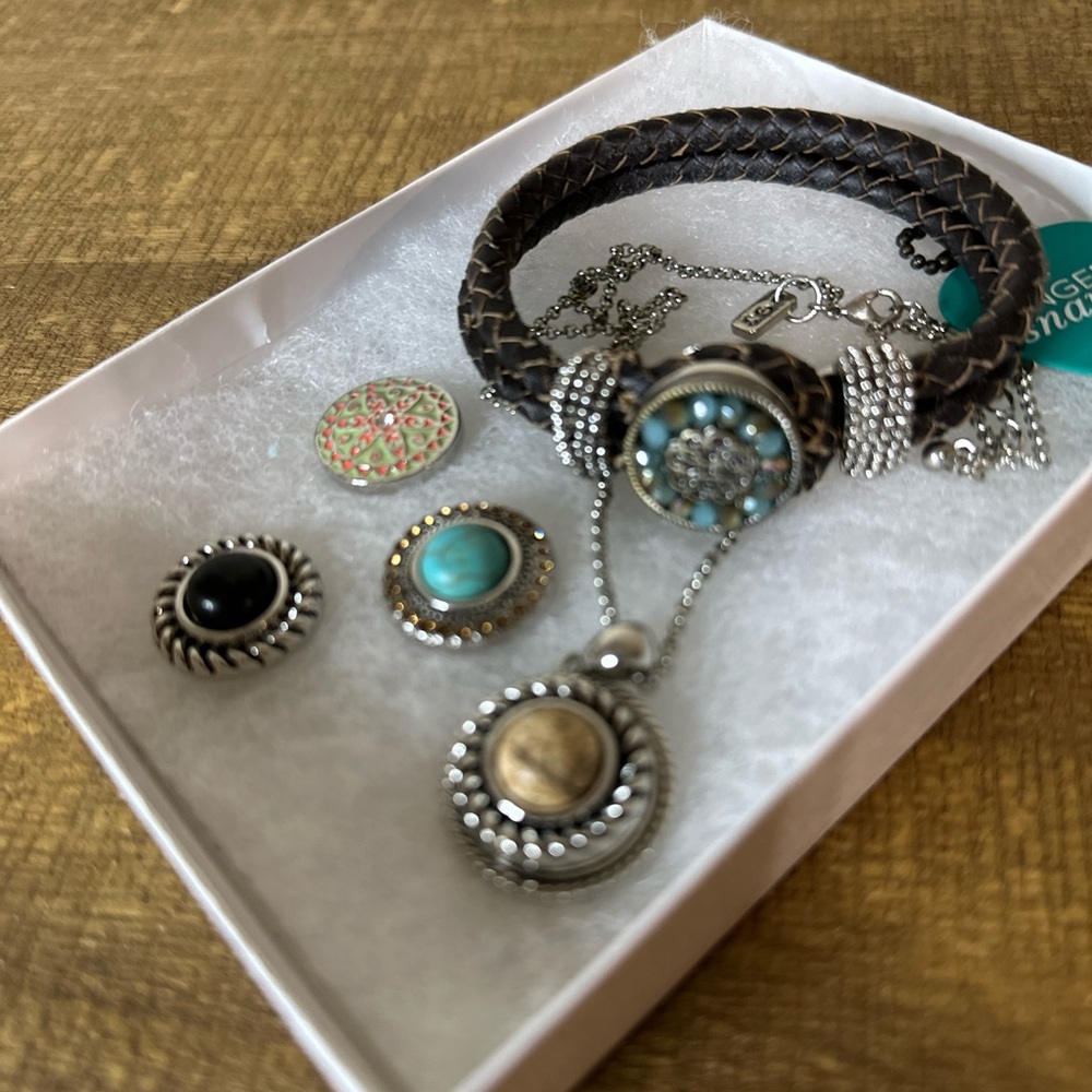 Ginger Snaps Necklace and leather bracelet
